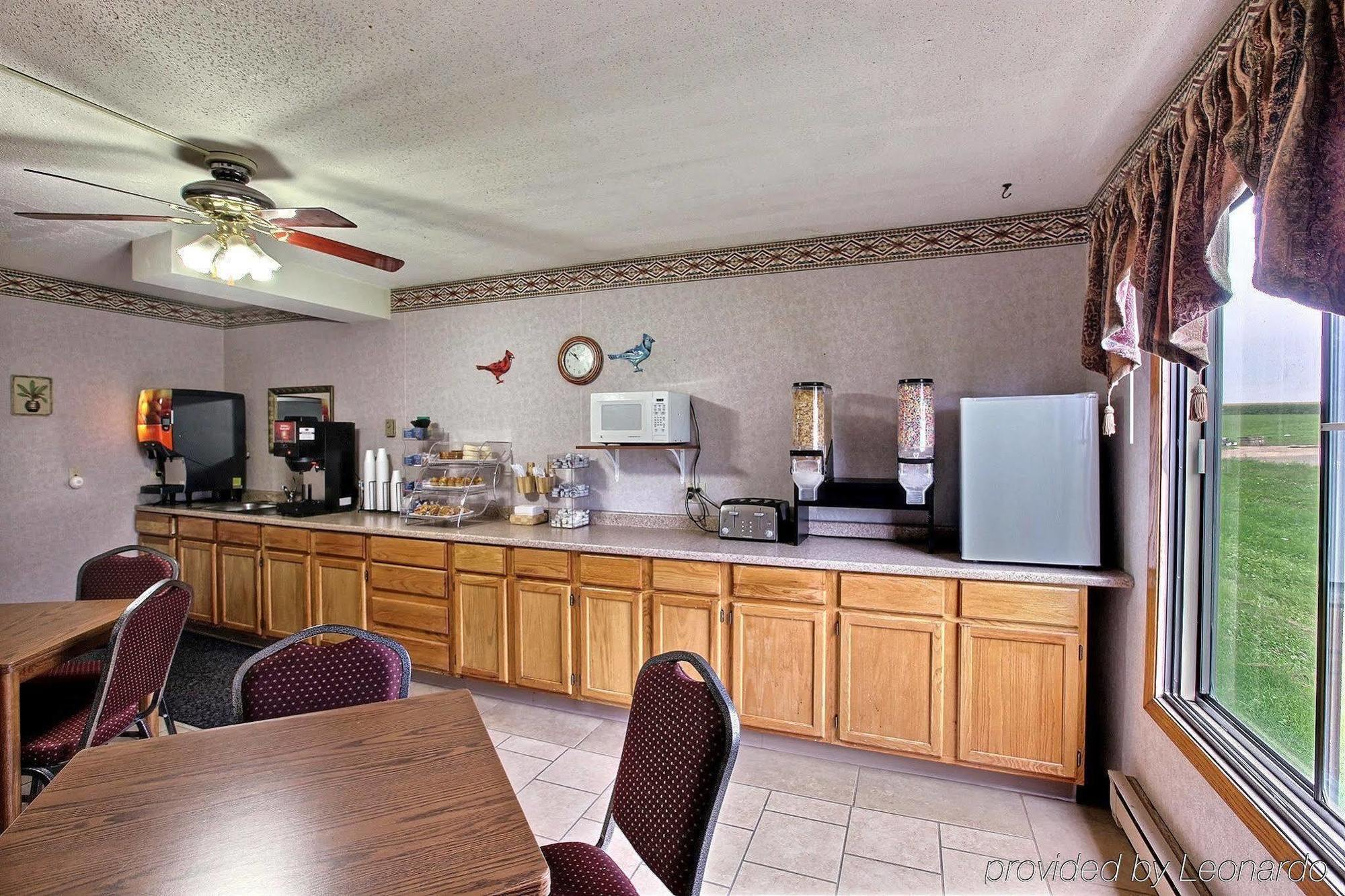 Fergus Inn Fergus Falls Restaurant photo